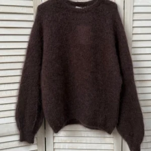 Stickad tröja brun Mohair