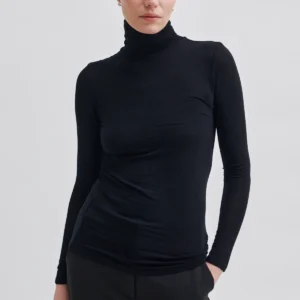 Matima t-neck tee svart